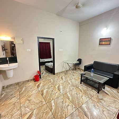 Zahir Residency Hotel Kondotty Buitenkant foto