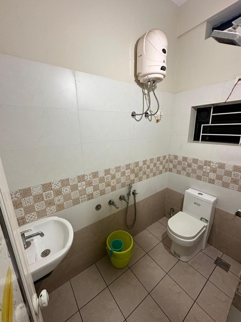 Zahir Residency Hotel Kondotty Buitenkant foto