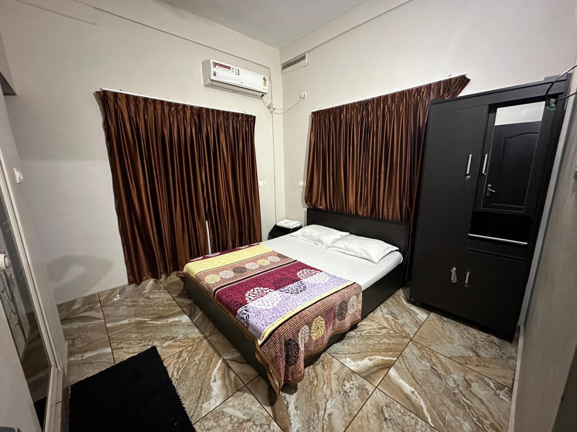 Zahir Residency Hotel Kondotty Buitenkant foto
