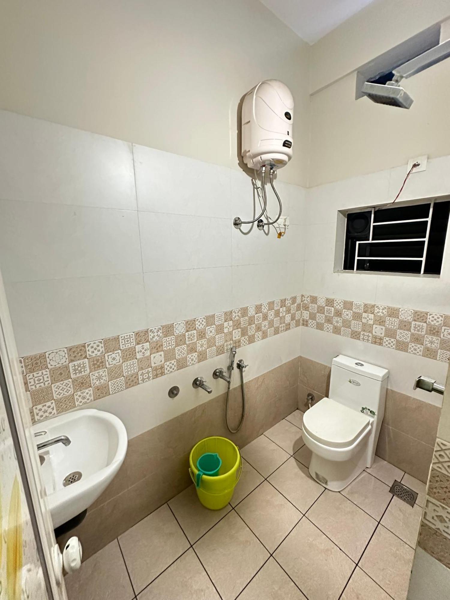 Zahir Residency Hotel Kondotty Buitenkant foto