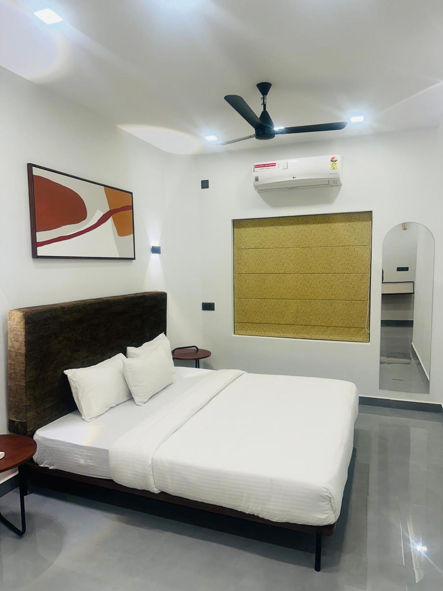 Zahir Residency Hotel Kondotty Buitenkant foto