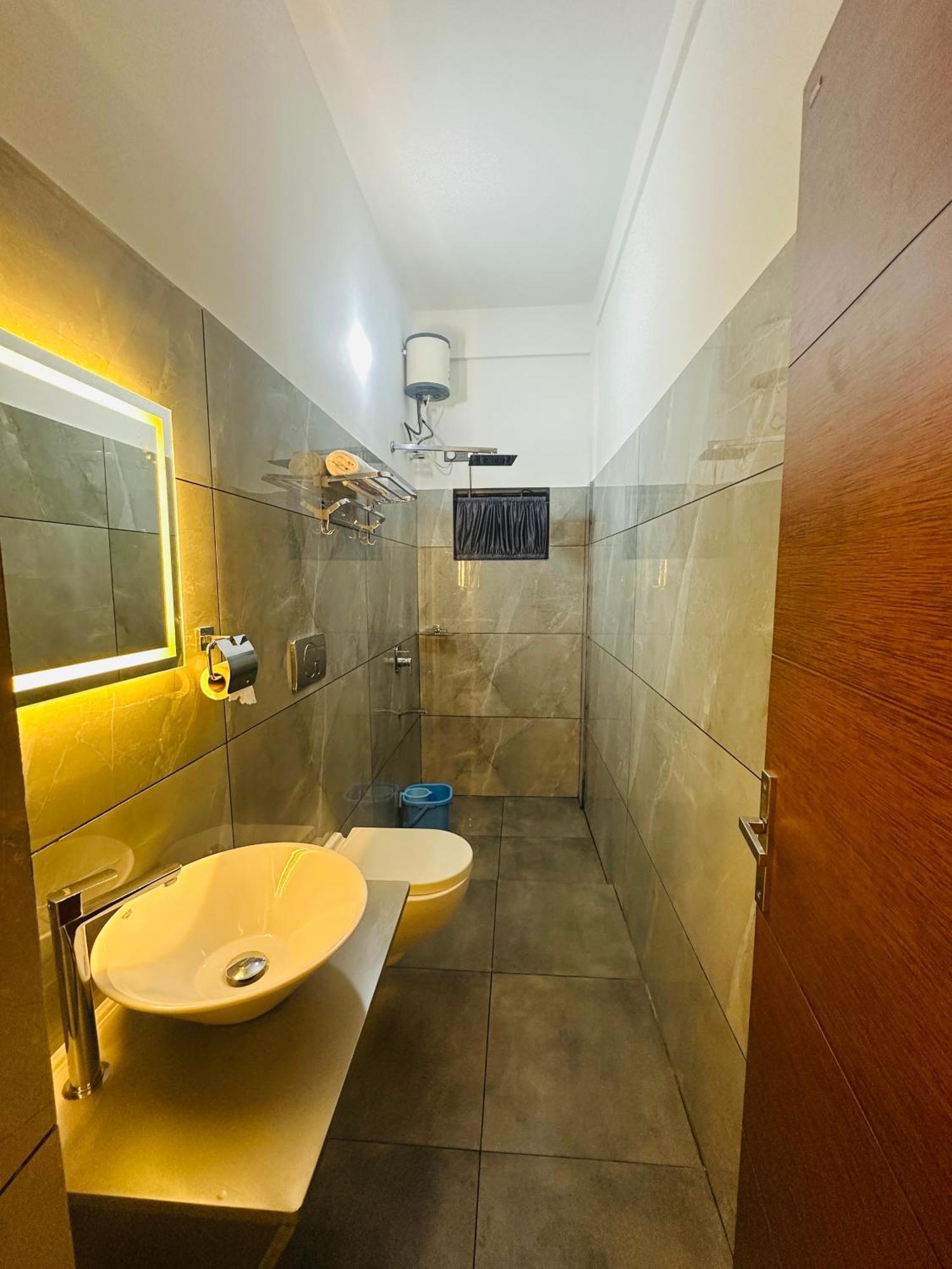 Zahir Residency Hotel Kondotty Buitenkant foto