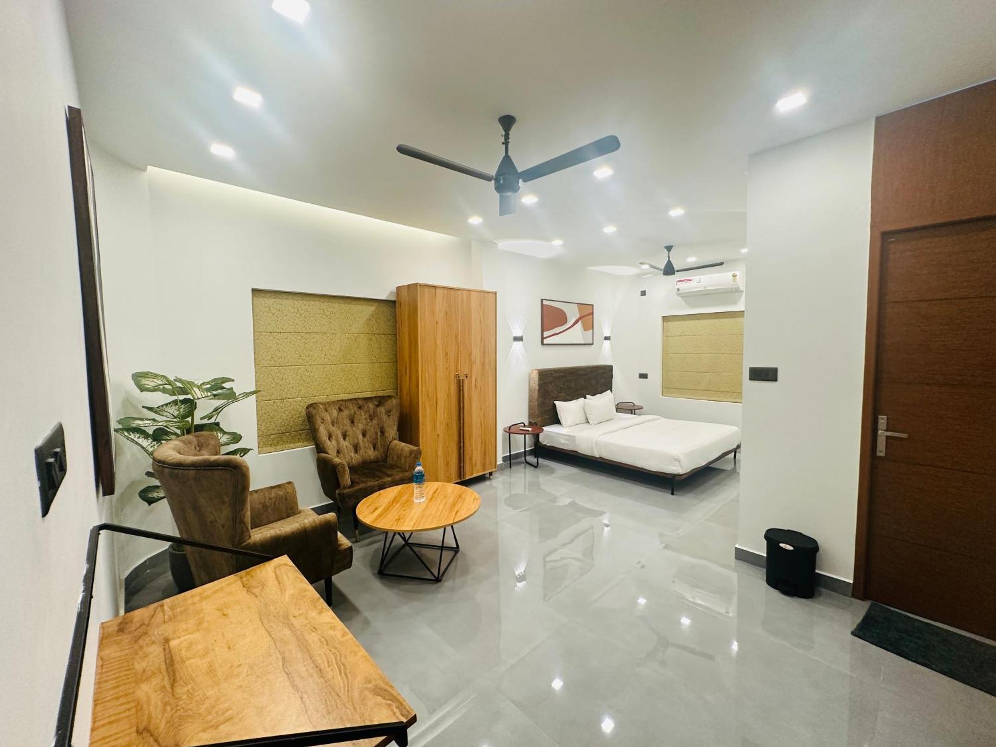 Zahir Residency Hotel Kondotty Buitenkant foto